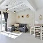 With Heated Pool, Waterfall, Sandy - By Traveler Tourist Agency Krk - Id 2170 ヴィラ