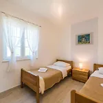 With Heated Pool, Waterfall, Sandy - By Traveler Tourist Agency Krk - Id 2170 ヴィラ プリヴラカ