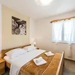 With Heated Pool, Waterfall, Sandy - By Traveler Tourist Agency Krk - Id 2170 ヴィラ *