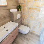 ヴィラ With Heated Pool, Waterfall, Sandy - By Traveler Tourist Agency Krk - Id 2170
