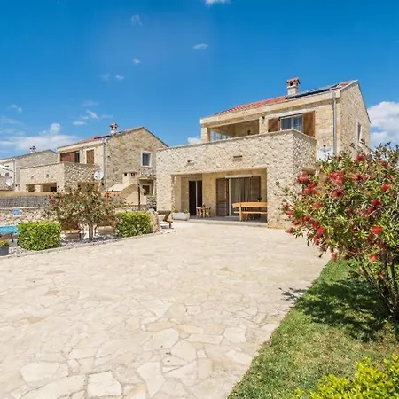 With Heated Pool, Waterfall, Sandy - By Traveler Tourist Agency Krk - Id 2170 Privlaka (Zadar)