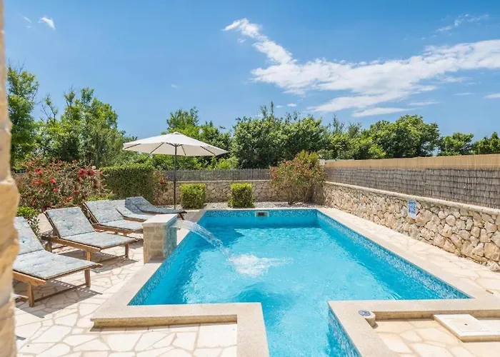 Вилла With Heated Pool, Waterfall, Sandy - By Traveler Tourist Agency Krk - Id 2170 *